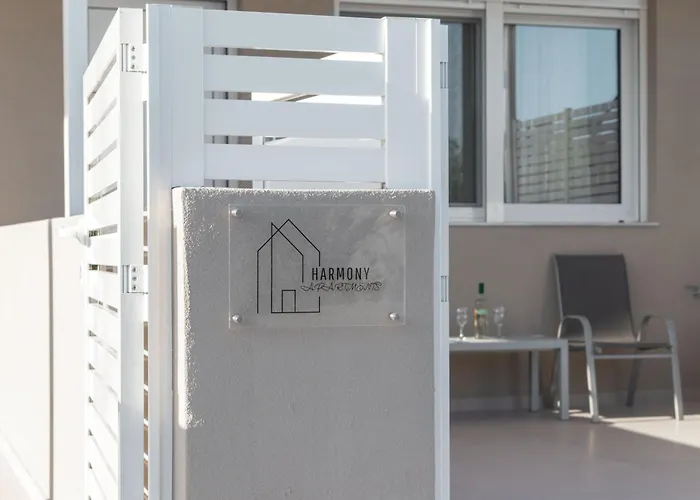 Harmony Luxury Apartment